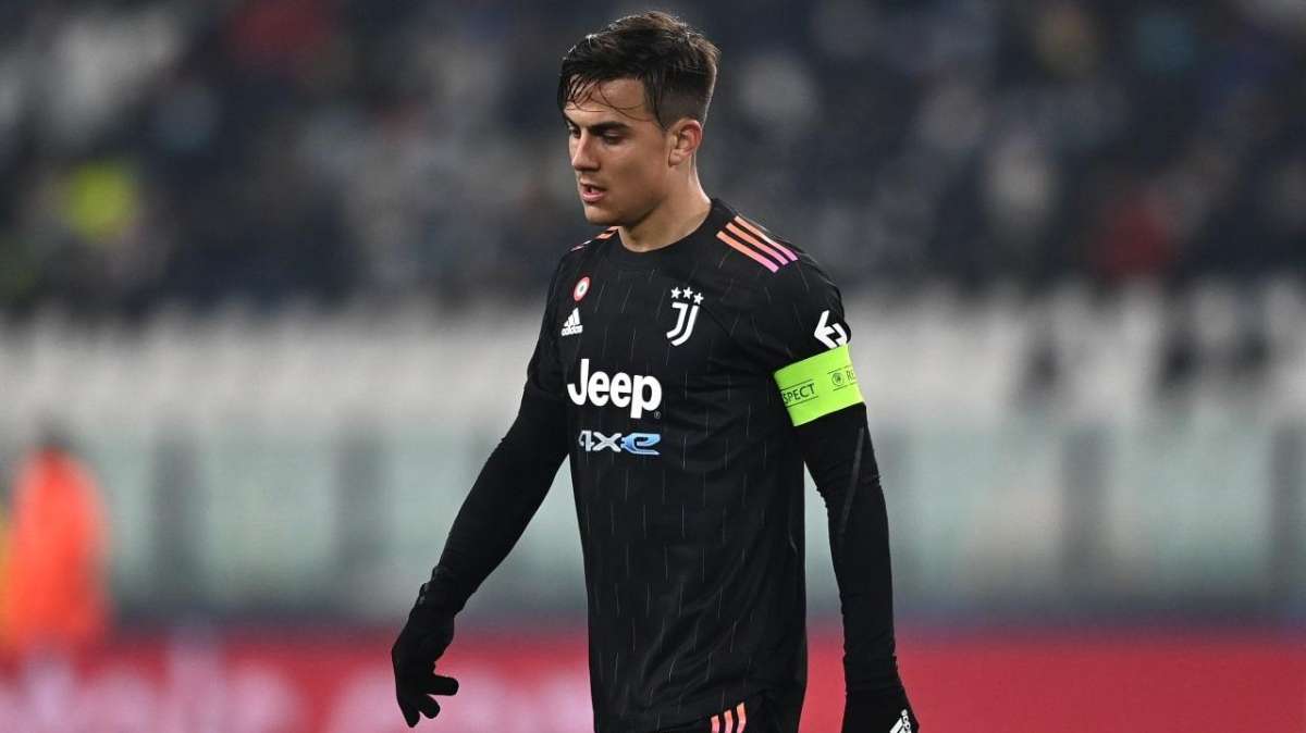 Juventus, Cuadrado tenuto a riposo. Esercizi con il pallone per Dybala: le news dall'allenamento