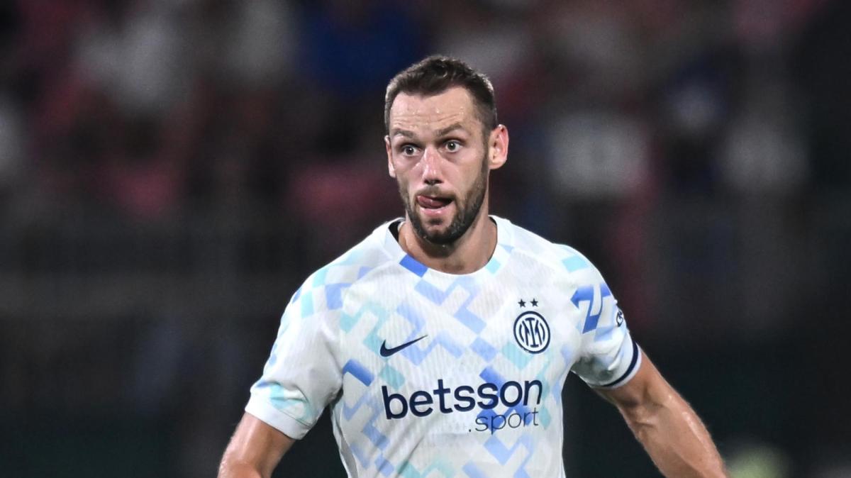 Inter, infortunio per De Vrij: ecco le condizioni dell’olandese