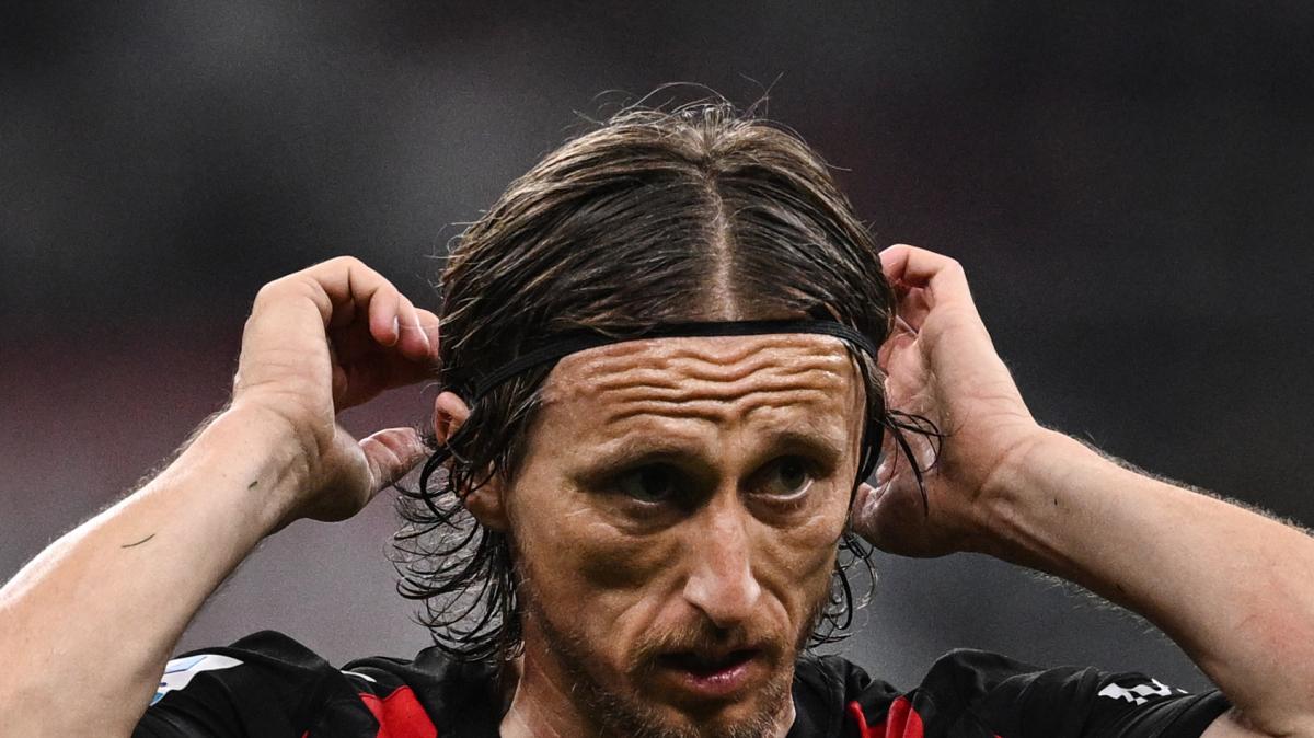 Milan, intervento riuscito per Luka Modrić: brutte notizie sui tempi di recupero