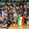 Riviviamo la magia della notte del terzo scudetto di Perugia nel volley maschile! Una lunga notte di festa per la città! 