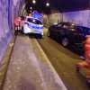 Mattinata di follia per il traffico a Perugia: incidente in galleria con tamponamento tra tre auto