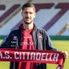 Dopo 14 anni dal Foligno, l'ex grifone Diego Falcinelli torna a giocare in C dopo tanta Serie A e B ed Europa