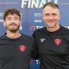 La gioia dei tecnici Anselmo Gambini e Pierpaolo Anelli per la vittoria del campionato con l'Under 17 del Perugia