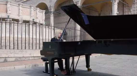 Il pianista Maurizio Mastrini dedica un brano al nuovo presidente del Perugia Javier Faroni