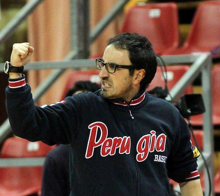 Basket: la Liomatic perde contro Lucca. Da domenica i playout con Recanati