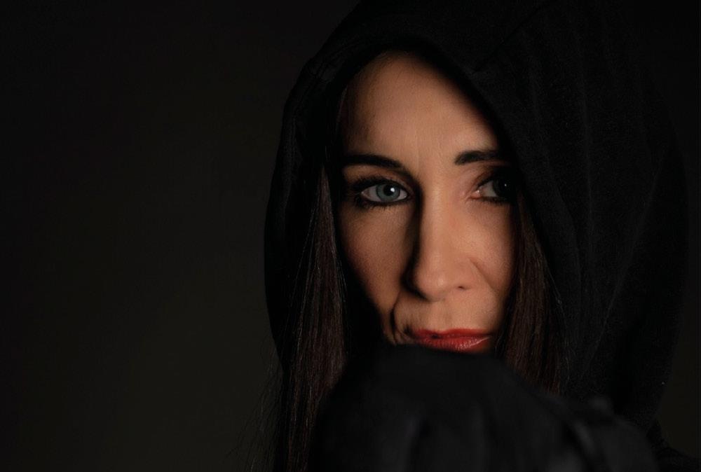 A processo per esenzione vaccinale, assolta dopo anni di gogna: in un libro la storia di Erika, estetista e madre di tre figli