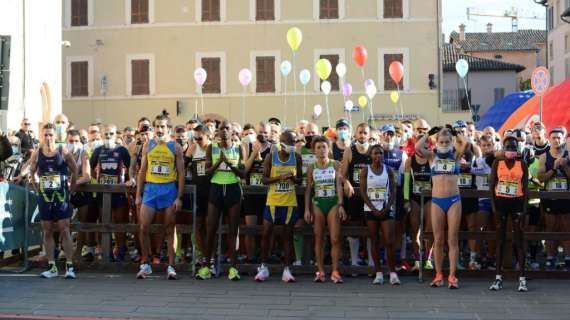 A Foligno è arrivato il giorno della Mezza Maratona! Un migliaio di corsa per le vie del centro storico