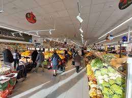 Tragedia in un supermercato a Corciano: banconista di 54 anni muore durante il lavoro