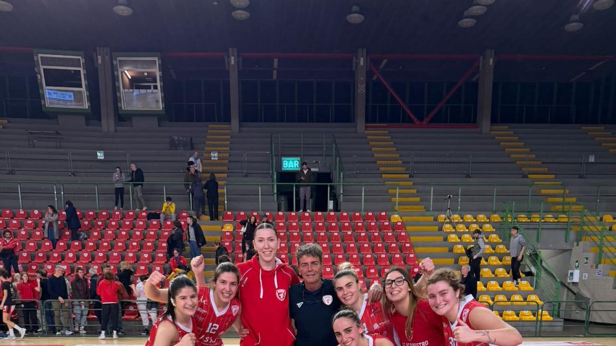 Vittoria (75-62) a Lucca per la Pallacanestro Perugia nella serie B femminile 