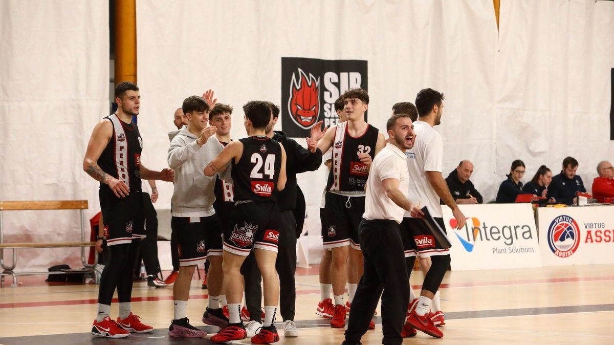 La Svila Basket Perugia batte (81-65) Assisi in trasferta nel derby della serie C maschile