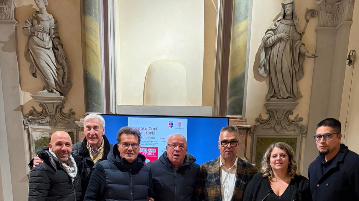 Emozioni per l'omaggio alla memoria di Renato Curi nell'incontro a Montone