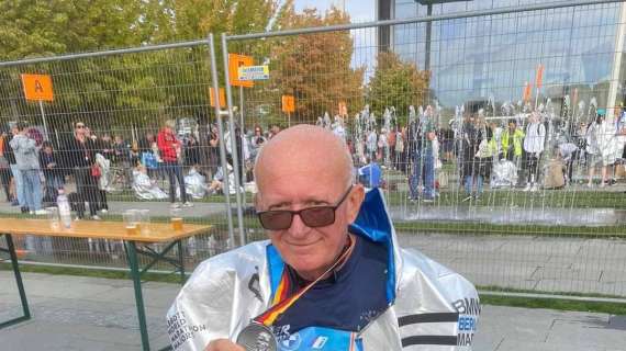 La grande impresa di Claudio, folignate di 70 anni al traguardo della Maratona di Berlino 