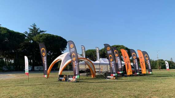 A Castiglione del Lago è in corso il Campionato Italiano Paramotore e Paracarrello: e voi sapete di cosa si tratta?
