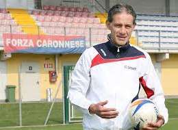 E' stato di fatto in passato l'allenatore in Serie B con il Perugia e la prossima stagione sarà protagonista in C