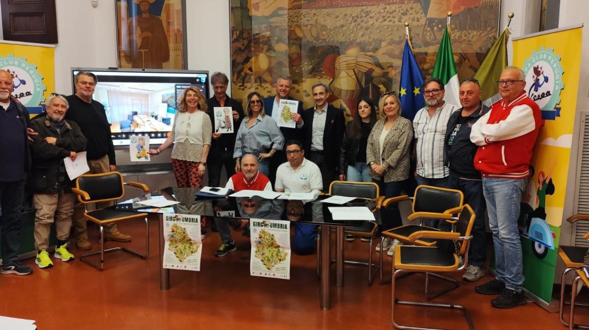 L'8 e 9 maggio il "Giro dell'Umbria" in vespa lungo un percorso di 660 chilometri