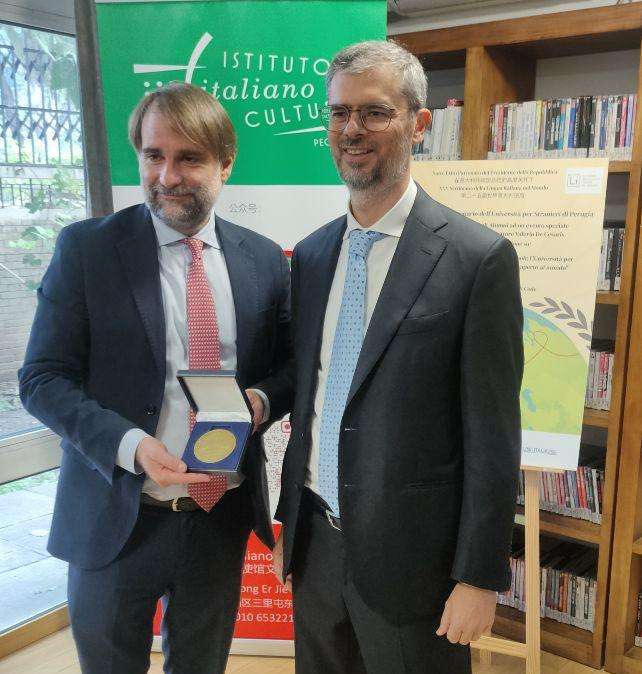 Il rettore della Stranieri di Perugia ha aperto il convegno dell’Istituto Italiano di Cultura di Pechino