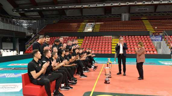 La presidente della Regione Umbria Donatella Tesei in visita alla Sir Susa Vim Perugia dopo lo scudetto