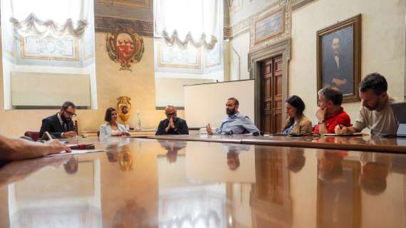 A luglio ed agosto il venerdì e il sabato il minimetrò fa le ore piccole per portare i perugini nel centro storico