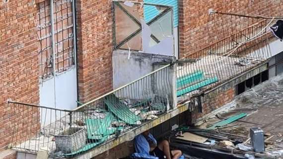 Foto-denuncia di bivacchi scattata al parco della Verbanella a Perugia...