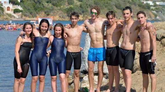 Nuoto in acque libere: gli atleti della Libertas Rari Nantes Perugia si fanno valere in quelle del Tirreno