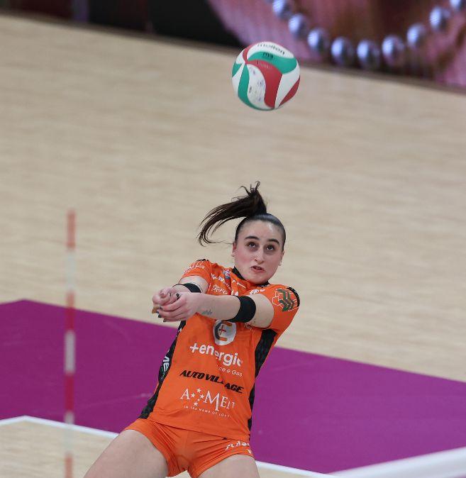 Il ct Julio Velasco chiama la "perugina" Valeria Recchia nella nazionale azzurra di volley
