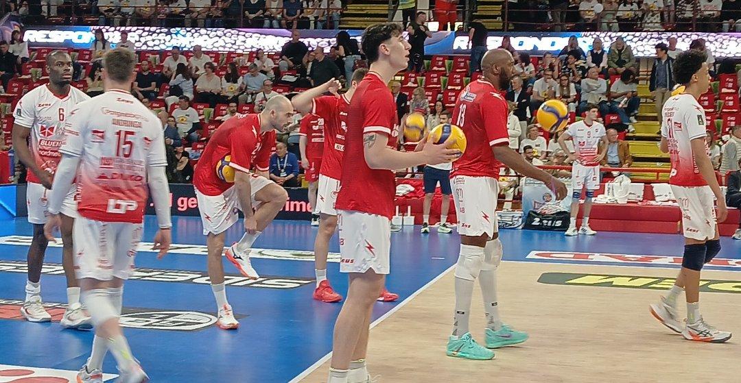 Sir Susa Scai Perugia-Gas Sales Bluenergy Piacenza: 2-0 LIVE 