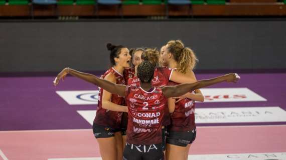 La situazione nell'A1 femminile di volley: la Bartoccini Perugia pronta per il recupero contro Novara