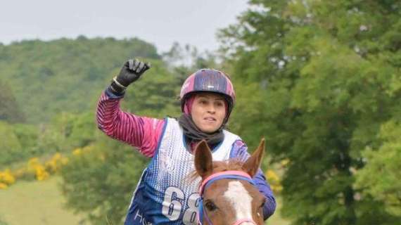 La perugina Costanza Laliscia ancora campionessa italiana di endurance equestre: successo a Roma
