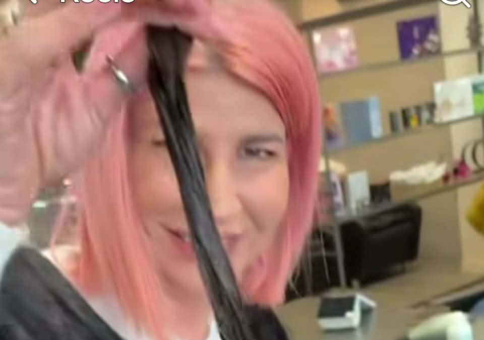 Taglio e piega gratis a chi dona i capelli ai ragazzi di Crans-Montana! La magnifica idea di Stefania, la parrucchiera di Bastia 