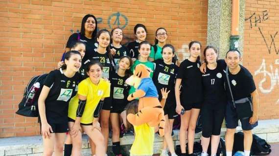 La Zambelli gioisce per la propria squadra Under 13 femminile di volley