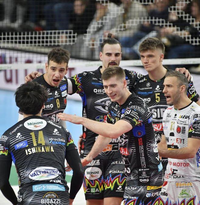 Nel volley maschile la Sir Perugia si sta smarrendo: sconfitta in campionato anche a Trento (3-1)