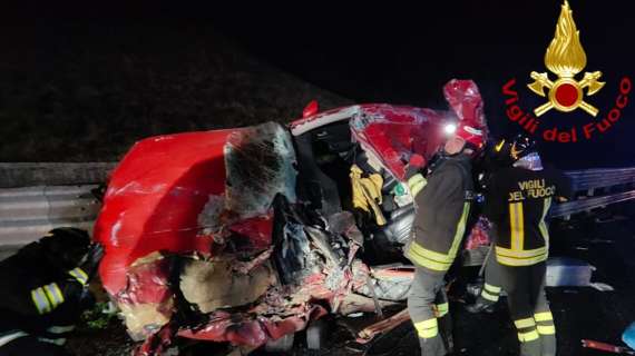 Tragico incidente stradale: 74enne muore in auto dopo esser stato trascinato per 100 metri