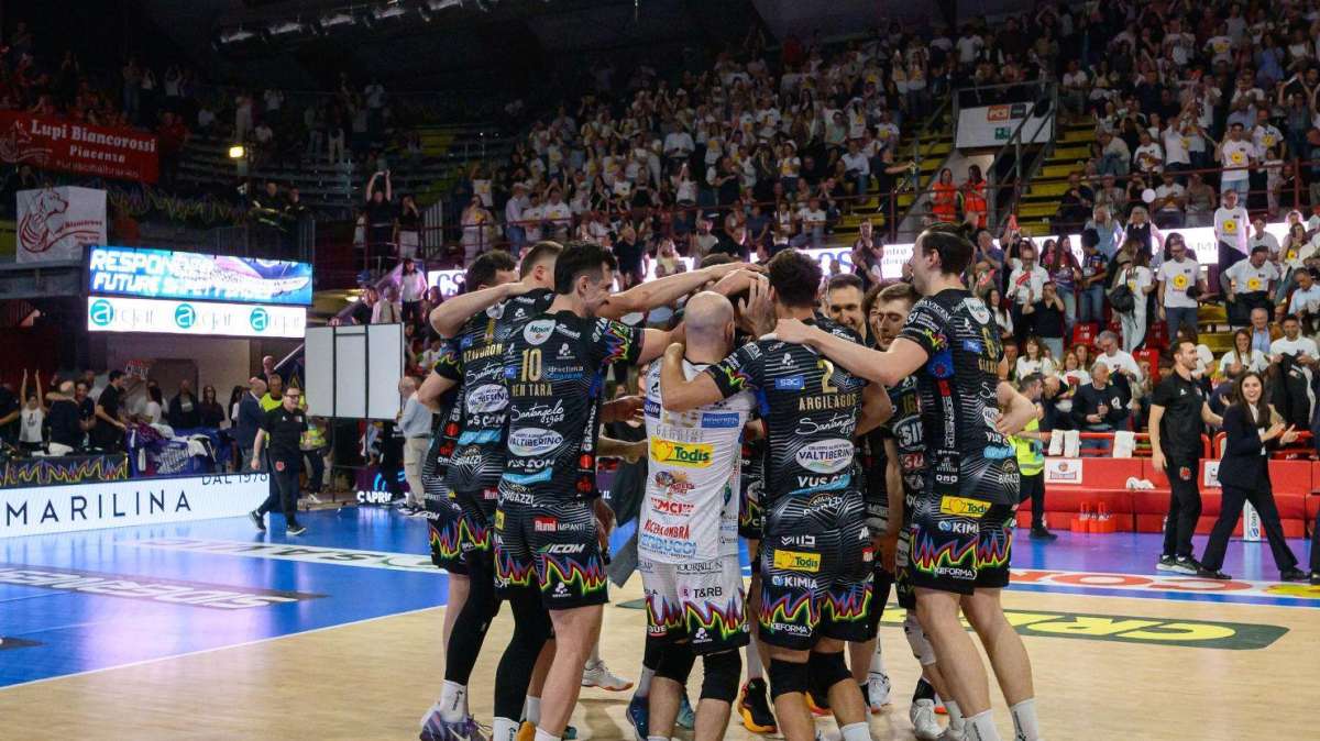 La Sir Susa Scai Perugia gioisce per la conquista della finale-scudetto di volley maschile