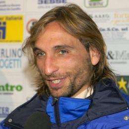 Seppur per poco, giocò nel Perugia ed ora è stato appena esonerato da allenatore in serie D...