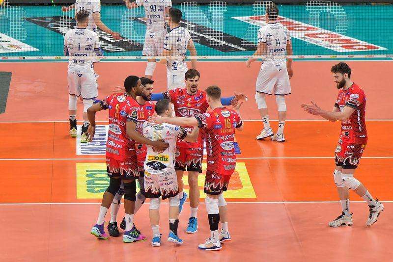 Per la Sir Safety Suysa Perugia la gioia della conquista della semifinale dei playoff per il quinto posto