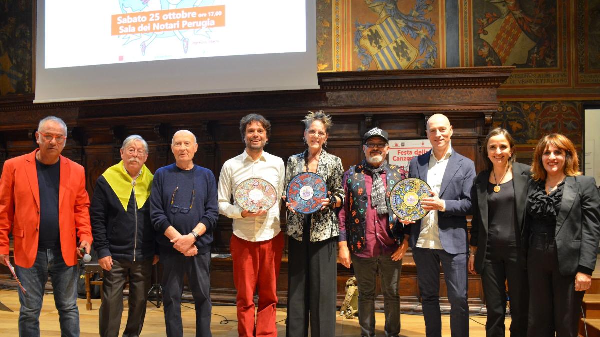 Emozioni alla Sala dei Notari per la Festa della Canzone Perugina: questi i vincitori