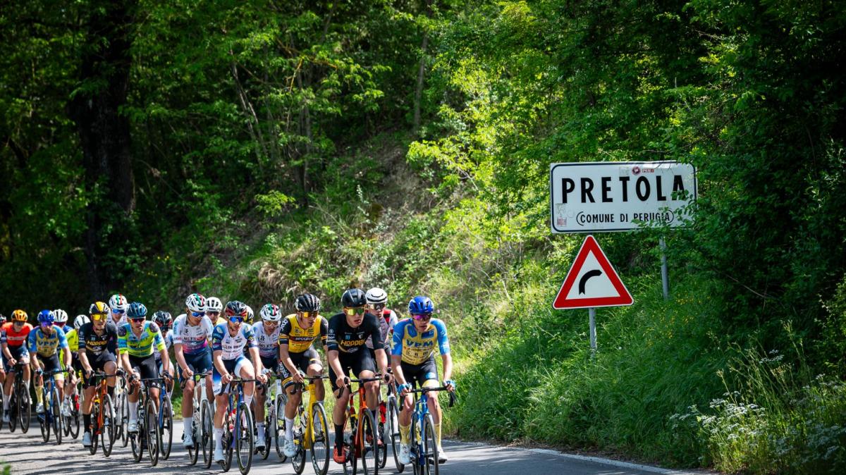 Emozioni per il Gran Premio Pretola di ciclismo con 111 al via: nove gli umbri in gara