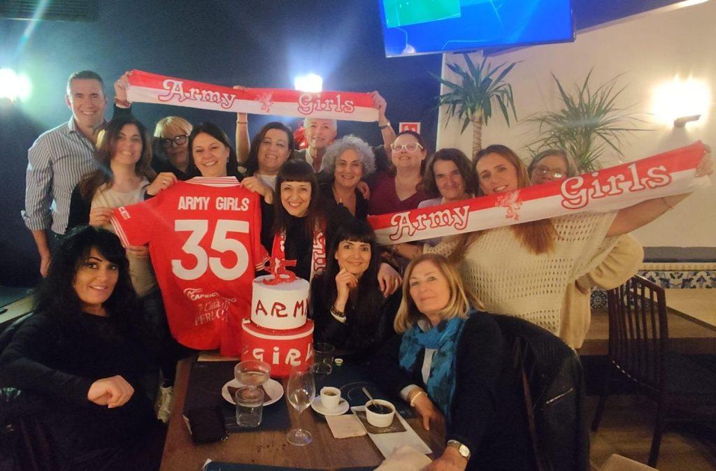 Ben 35 anni di fascino e tifo per il Grifo! Loro sono le Army Girls, ammirate in tutta Italia