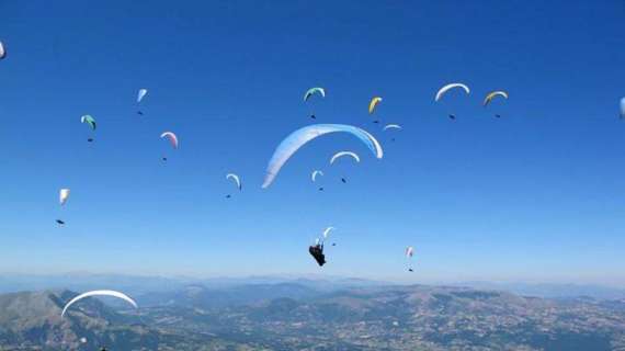 Da oggi al Monte Cucco si vola in Deltaplano per l'europeo a squadre