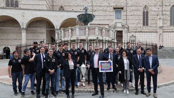 La Sir Perugia quest'anno nel cuore della città con il trofeo della Champions League e i saluti delle istituzioni