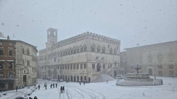 Allarme neve a Perugia! Mezza città chiusa al traffico! Strade bloccate dal Comune