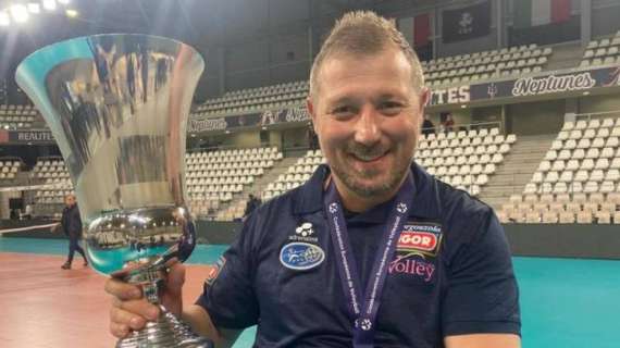 Un umbro trionfa nell'Europa del volley: Alessio gioisce con Novara