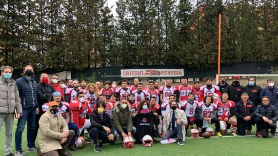 L'assessore comunale allo sport di Perugia in visita ai Grifoni di football americano
