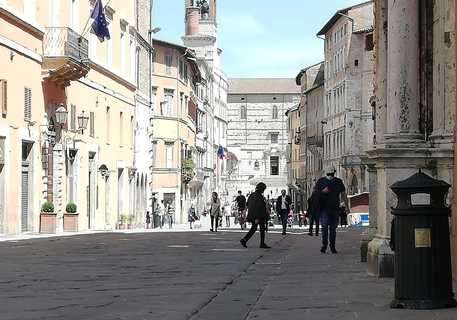 Saranno ancora giorni di grande caldo a Perugia e in tutta l'Umbria: preapariamoci