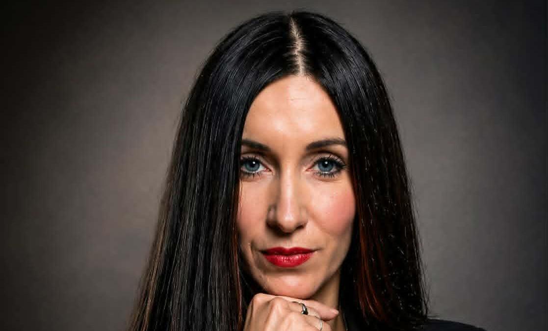 Vi ricordate Erika, estetista e scrittrice? Ora ha deciso di scendere in politica, candidandosi alle elezioni comunali