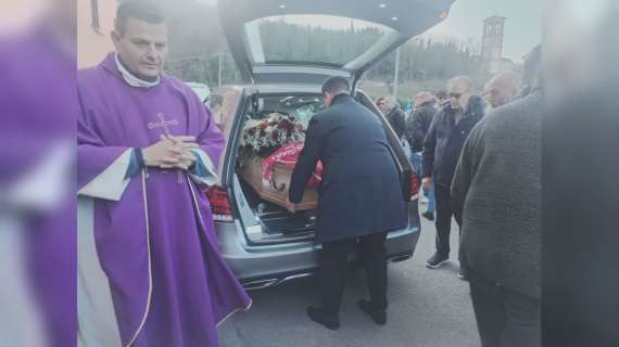 L'ultimo saluto ad Ilvano Ercoli alla chiesa di Ponte Pattoli