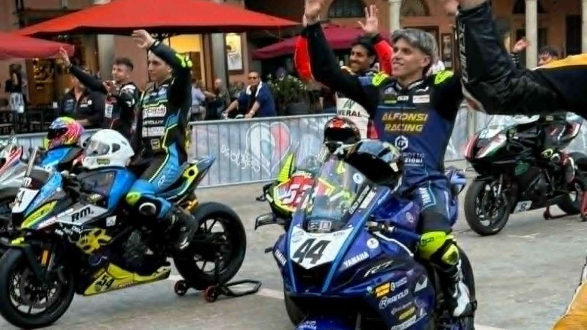 E' ancora in ospedale Giulio Basili dopo la caduta nel corso delle qualifiche del Trofeo Yamaha R7