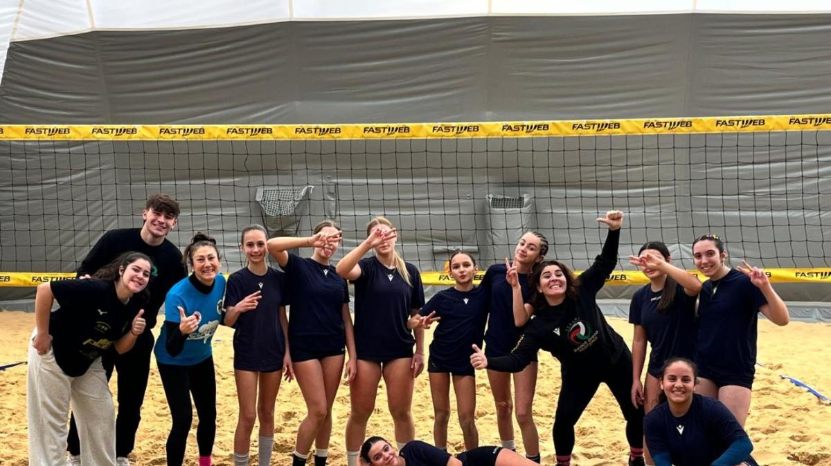 La festa del beach volley del CSI alla Beach Arena di Perugia: oltre 40 i partecipanti