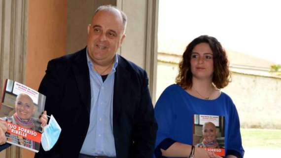 Un libro che ci emozionerà: quello che il marito Fabrizio e la figlia Federica hanno scritto per Silvana Benigno, la "Mamma coraggio"