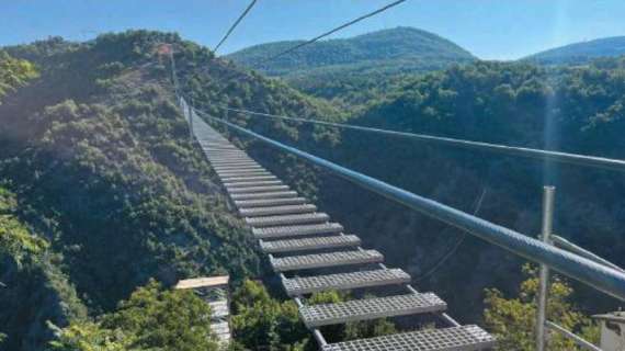 Presto tutti potremo transitare anche in Umbria su una passerella a 140 metri di altezza: l'emozione da novembre in poi...